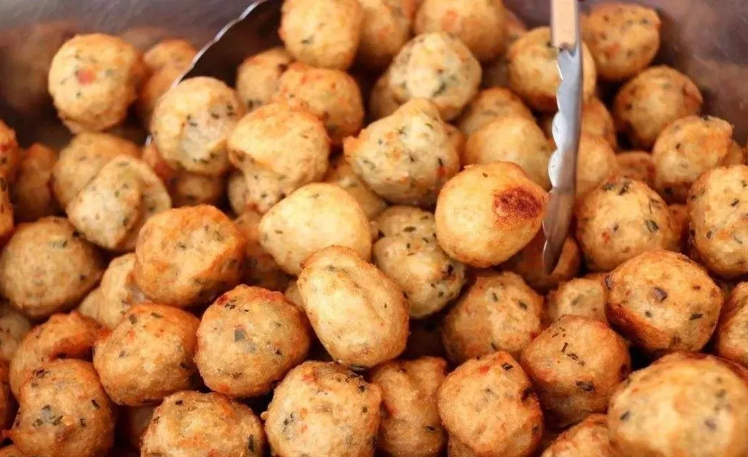 为什么创业首选小吃?小吃创业都有哪些优势与难题?