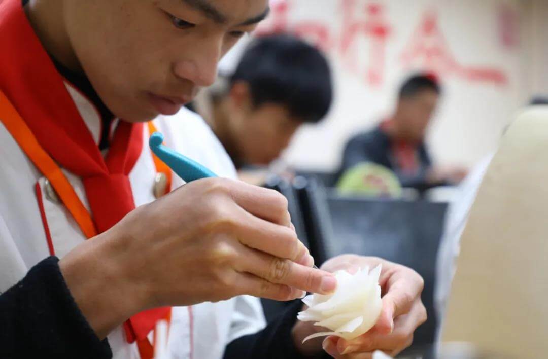 如果再有人问你为什么要学厨师,你可以这样回答他......