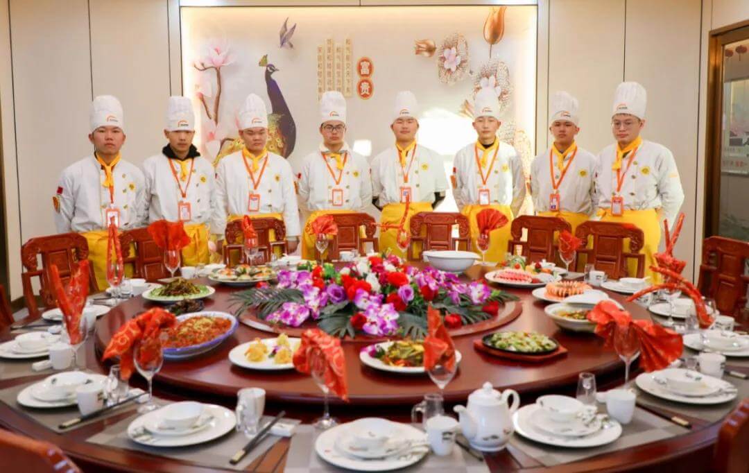 如果再有人问你为什么要学厨师,你可以这样回答他......