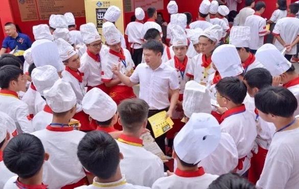 解读职教：职校生为何越来越受到市场欢迎