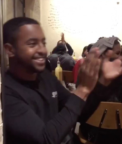 男子餐厅怒吼:谁烹饪了他的烤鸡?