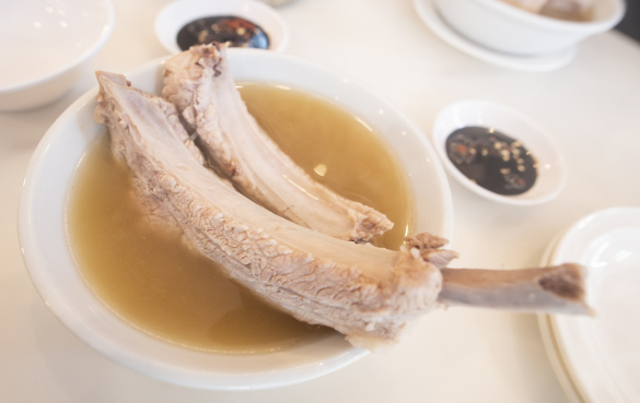 如何抵消肉汁中过多的盐？