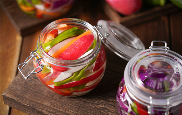 如何腌制甜菜、洋葱、生姜、黄瓜和胡萝卜？