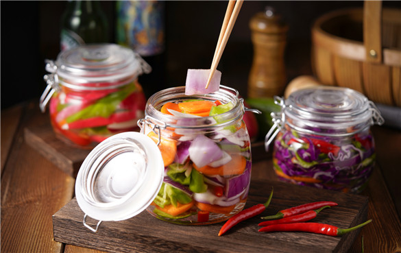 如何腌制甜菜、洋葱、生姜、黄瓜和胡萝卜？