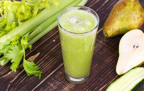 芹菜汁 芹菜汁的功效与作用,有副作用吗?