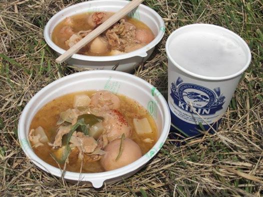 疯狂的日本“巨人火锅”：熊袭锅和芋煮锅