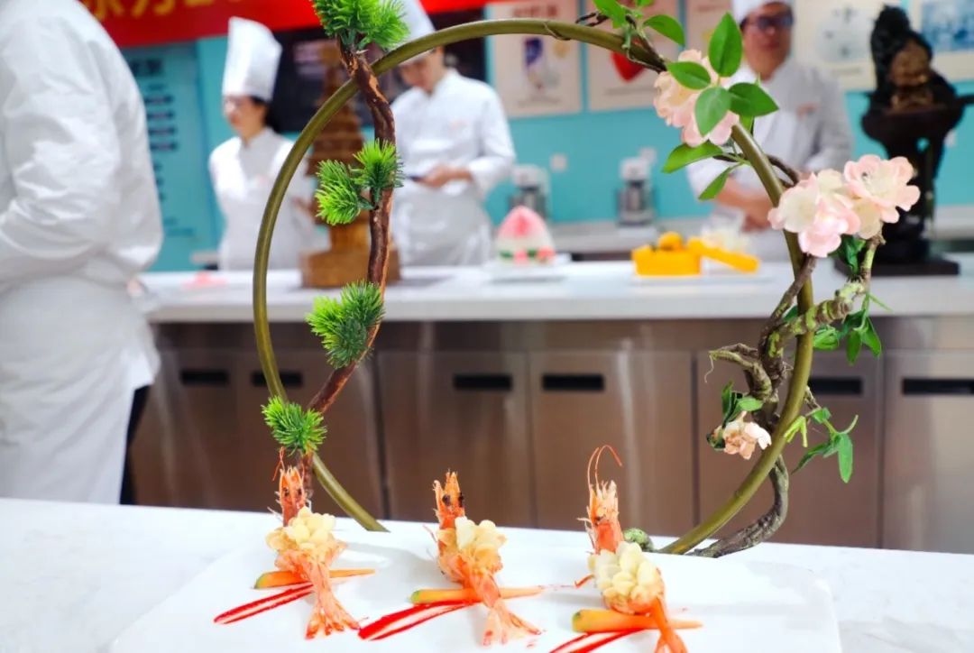 技能赛场展风采,烹饪匠心铸辉煌,赣州新东方烹饪学校教师职称评定(技能版)比赛圆满落幕